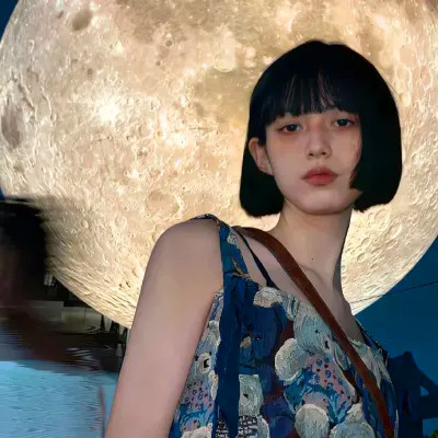 2025年的头像女生