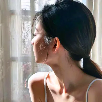 2025年的头像女生