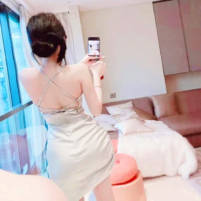 拿手机女头高清图片