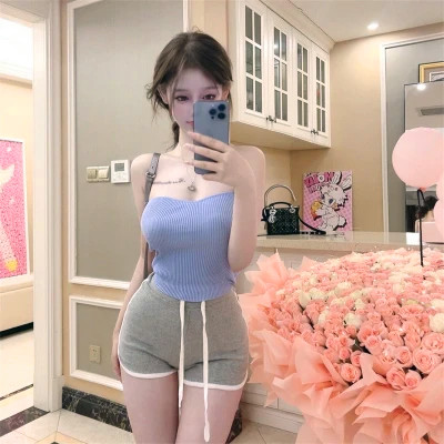 拿手机女头高清图片
