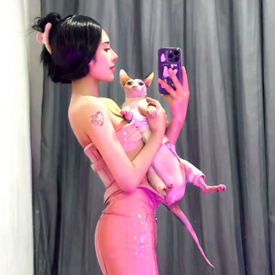 拿手机女头高清图片