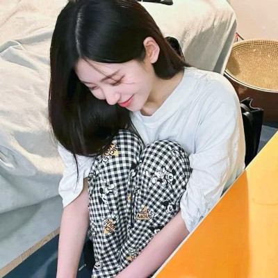 超美女生头像