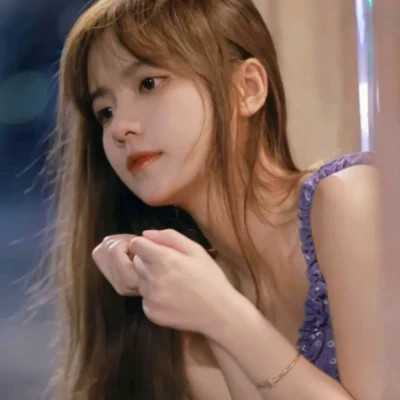 优雅美女侧脸头像