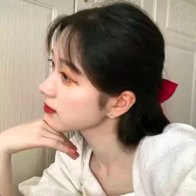 优雅美女侧脸头像