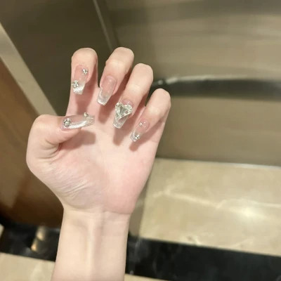 抖音最火的美甲图片头像