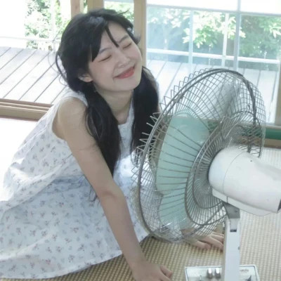 春日氛围感女生头像