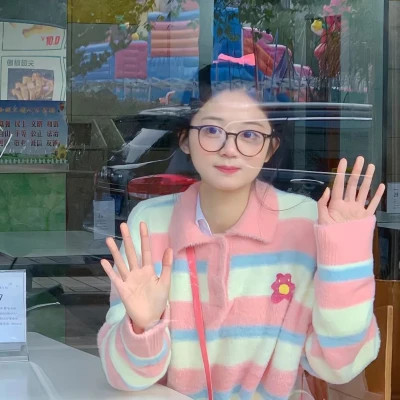 清纯可爱女生头像高清无水印