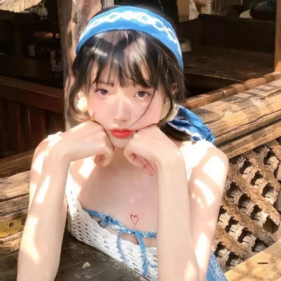 清纯可爱女生头像高清无水印