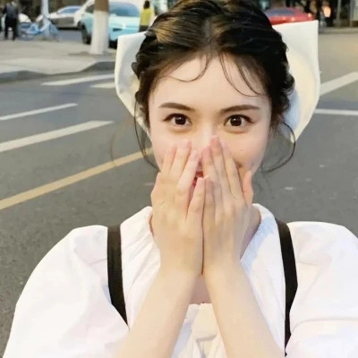 清纯可爱女生头像高清无水印