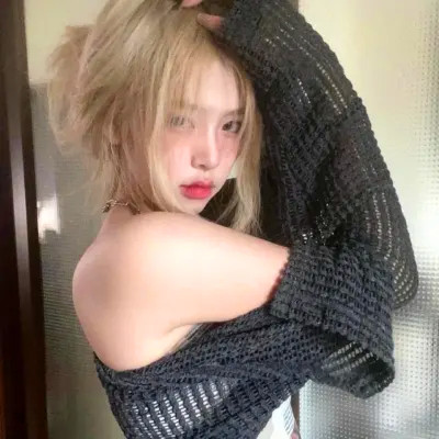 罕见而美丽的女生头像