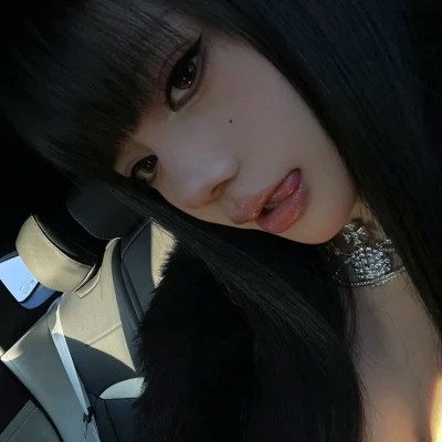 稀有且令人心动的女生头像
