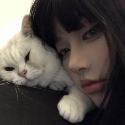 稀有且令人心动的女生头像
