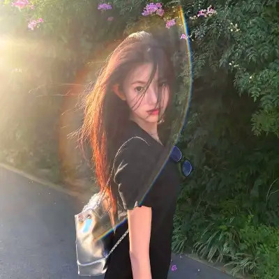 有个性的漂亮美女头像