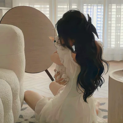 有个性的漂亮美女头像