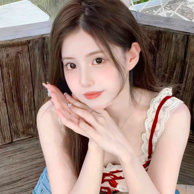 成熟优雅女士头像