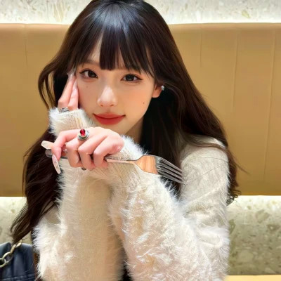 成熟优雅女士头像