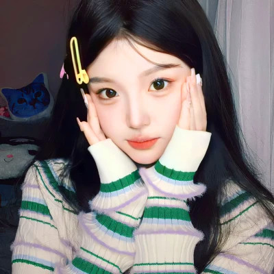 成熟优雅女士头像