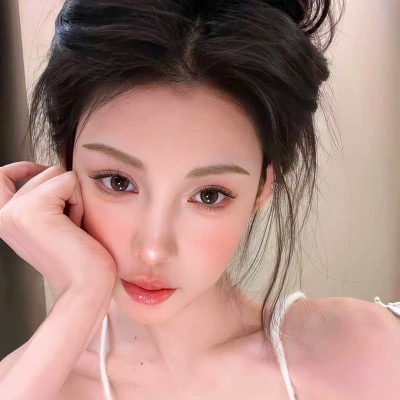时尚美女自拍头像