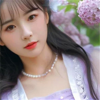 流行2025年女性头像图片