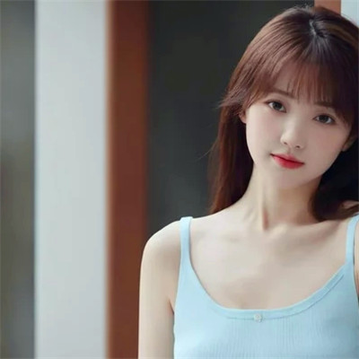 流行2025年女性头像图片
