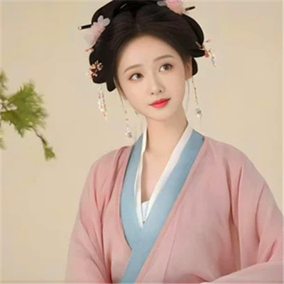 流行2025年女性头像图片
