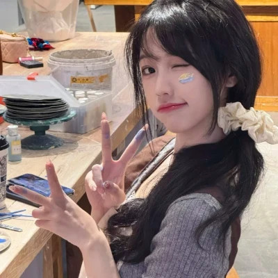 2025年最新版头像女图片
