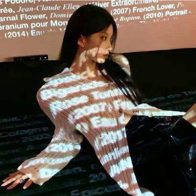 不明显的一男一女情头